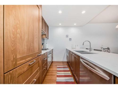 1726-222 Riverfront Avenue Sw, Calgary, AB - Indoor Photo Showing Kitchen With Double Sink With Upgraded Kitchen