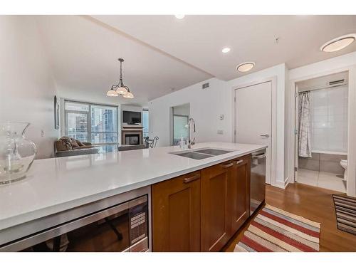 1726-222 Riverfront Avenue Sw, Calgary, AB - Indoor Photo Showing Kitchen With Double Sink