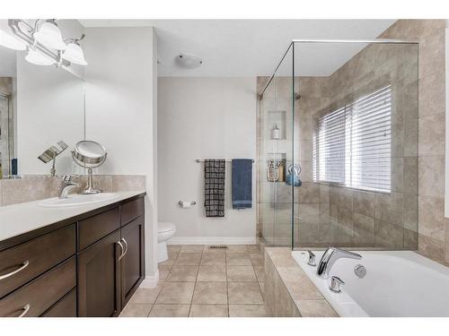 61 Sherwood Heights Nw, Calgary, AB - Indoor Photo Showing Bathroom