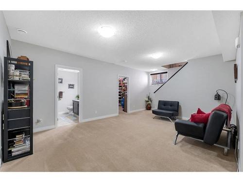 61 Sherwood Heights Nw, Calgary, AB - Indoor Photo Showing Other Room