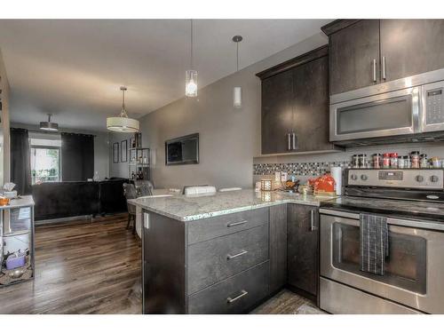 1559 Symons Valley Parkway Nw, Calgary, AB - Indoor Photo Showing Kitchen With Stainless Steel Kitchen With Upgraded Kitchen