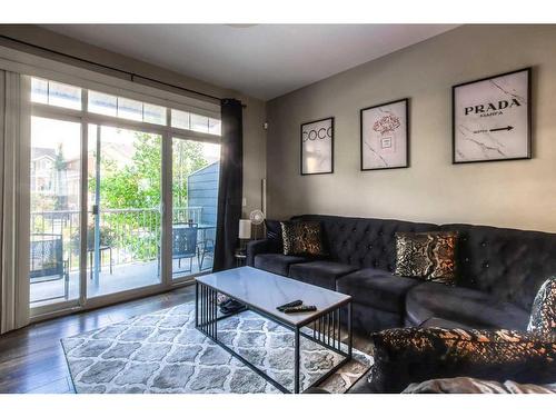 1559 Symons Valley Parkway Nw, Calgary, AB - Indoor Photo Showing Living Room