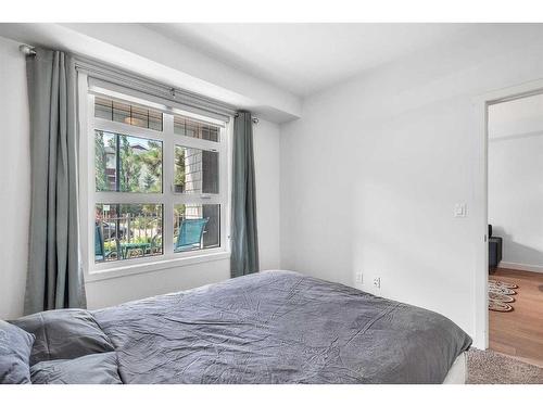 41-25 Auburn Meadows Avenue Se, Calgary, AB - Indoor Photo Showing Bedroom