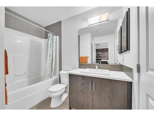 41-25 Auburn Meadows Avenue Se, Calgary, AB - Indoor Photo Showing Bathroom