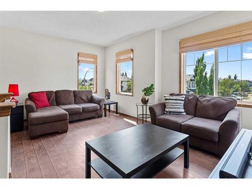 68 Cranfield Gardens Se, Calgary, AB - Indoor Photo Showing Living Room