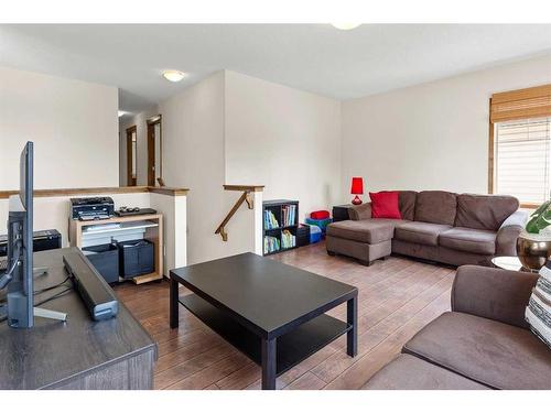 68 Cranfield Gardens Se, Calgary, AB - Indoor Photo Showing Living Room