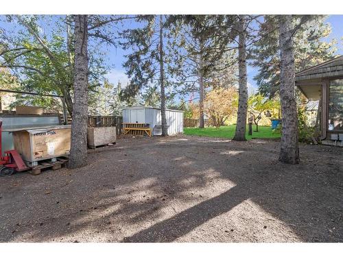 43 Pineland Close Ne, Calgary, AB - Outdoor