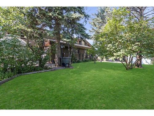 43 Pineland Close Ne, Calgary, AB - Indoor Photo Showing Kitchen With Upgraded Kitchen