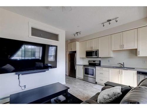 2206-215 Legacy Boulevard Se, Calgary, AB - Indoor Photo Showing Kitchen