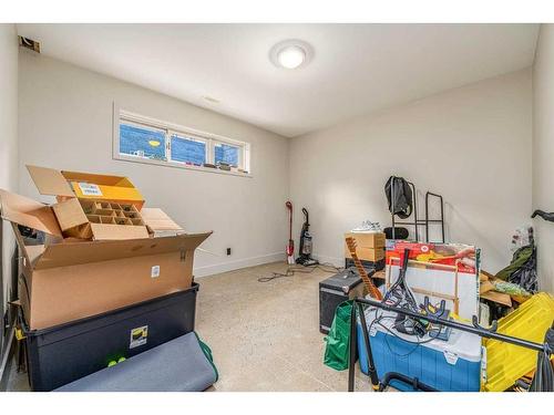 B-1312 Gladstone Road Nw, Calgary, AB - Indoor