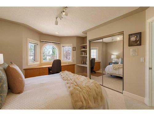 422 Candle Place Sw, Calgary, AB - Indoor Photo Showing Bedroom