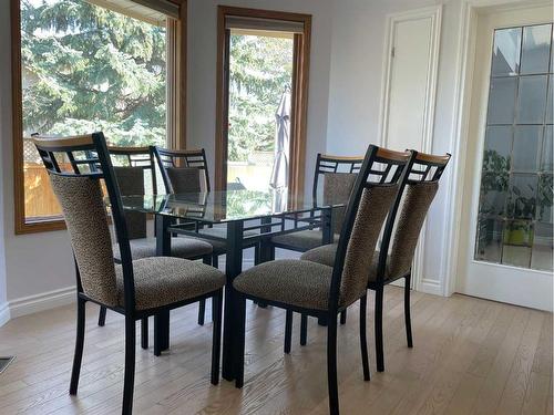 65 Shawnee Crescent Sw, Calgary, AB - Indoor Photo Showing Dining Room