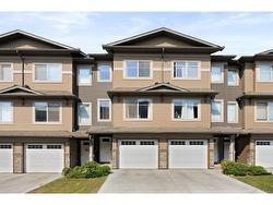 528 Sage Hill Grove NW Calgary, AB T3R 0Z8