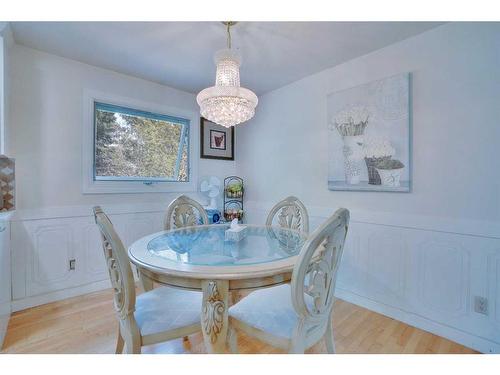 42 Lake Ere Estates, Chestermere, AB - Indoor Photo Showing Dining Room