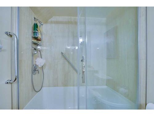 42 Lake Ere Estates, Chestermere, AB - Indoor Photo Showing Bathroom