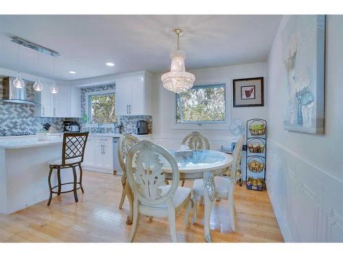 42 Lake Ere Estates, Chestermere, AB - Indoor Photo Showing Dining Room