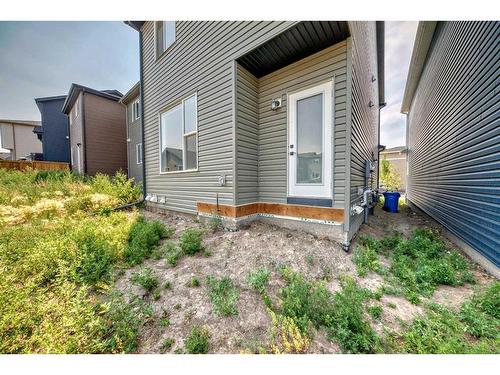 22 Amblehurst Way Nw, Calgary, AB - Outdoor