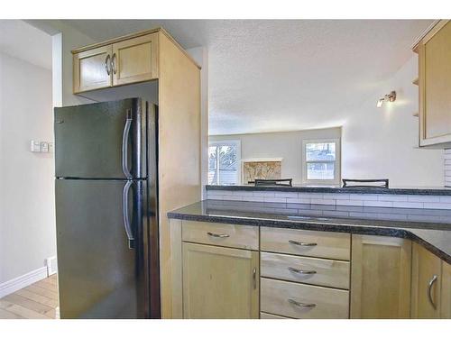 279-86 Glamis Green Sw, Calgary, AB - Indoor Photo Showing Kitchen