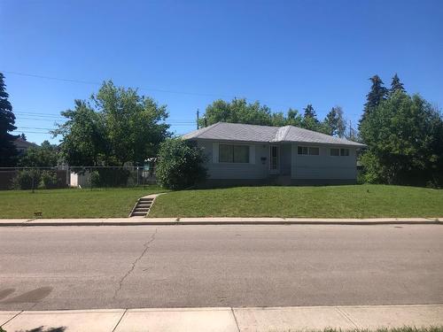 25 Rossmount Road Sw, Calgary, AB - Outdoor