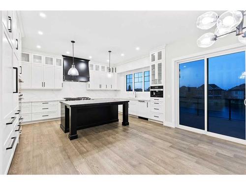 25 Stillwater Bay, Heritage Pointe, AB - Indoor Photo Showing Kitchen With Upgraded Kitchen