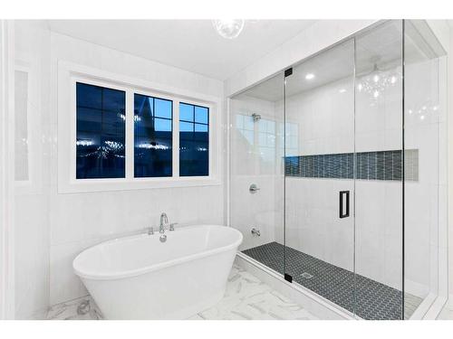 25 Stillwater Bay, Heritage Pointe, AB - Indoor Photo Showing Bathroom