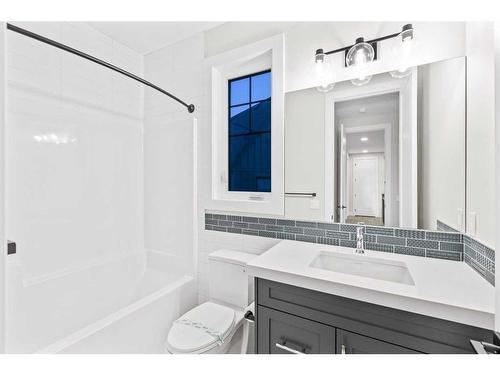 25 Stillwater Bay, Heritage Pointe, AB - Indoor Photo Showing Bathroom