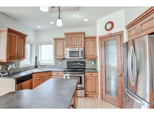 133 Evergreen Plaza Sw, Calgary, AB - Indoor Photo Showing Kitchen With Stainless Steel Kitchen With Double Sink