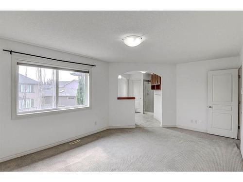 133 Evergreen Plaza Sw, Calgary, AB - Indoor Photo Showing Other Room