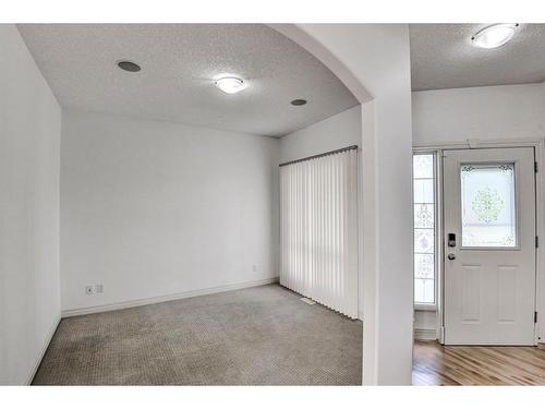 133 Evergreen Plaza Sw, Calgary, AB - Indoor Photo Showing Other Room