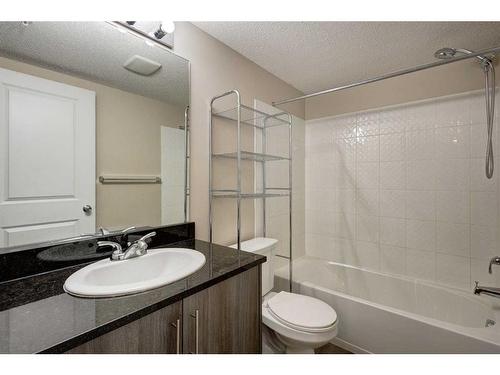 1335-81 Legacy Boulevard Se, Calgary, AB - Indoor Photo Showing Bathroom