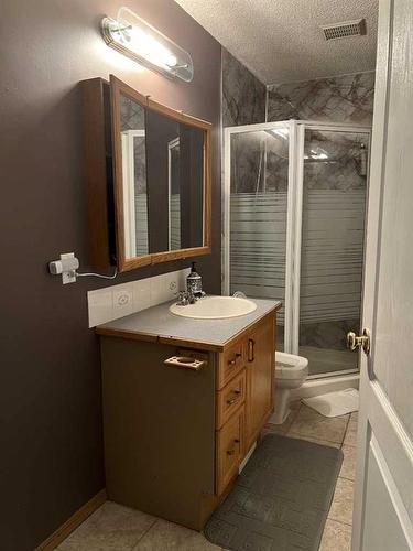 18 Hidden Valley Gate Nw, Calgary, AB - Indoor Photo Showing Bathroom