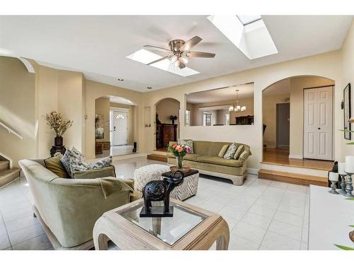 8247 4A Street Sw, Calgary, AB - Indoor Photo Showing Living Room