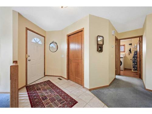 75 Schubert Hill Nw, Calgary, AB - Indoor Photo Showing Other Room