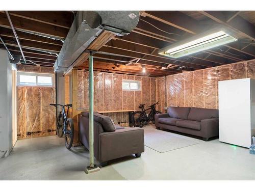 27 Sinclair Crescent Sw, Calgary, AB - Indoor Photo Showing Basement