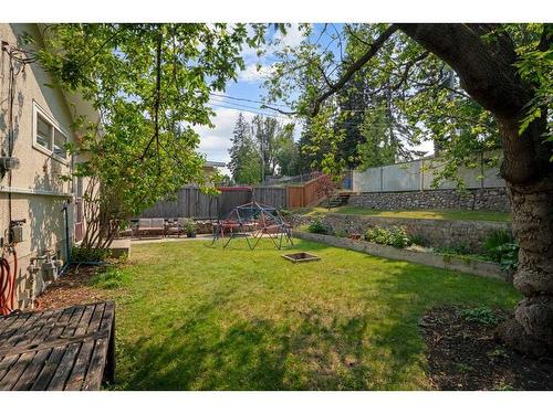 27 Sinclair Crescent Sw, Calgary, AB - Outdoor With Backyard