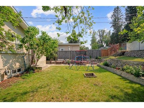 27 Sinclair Crescent Sw, Calgary, AB - Outdoor With Backyard