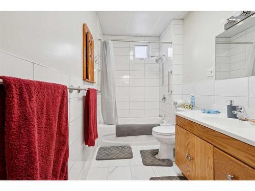 1604 16 Avenue Sw, Calgary, AB - Indoor Photo Showing Bathroom