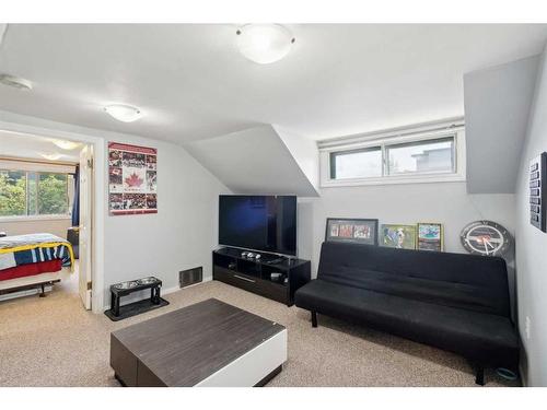 1604 16 Avenue Sw, Calgary, AB - Indoor