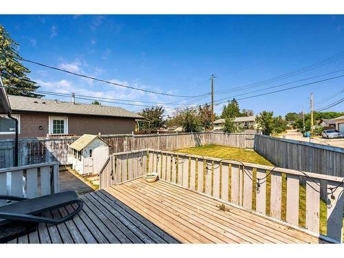 8 Dover Ridge Place Se, Calgary, AB - Outdoor