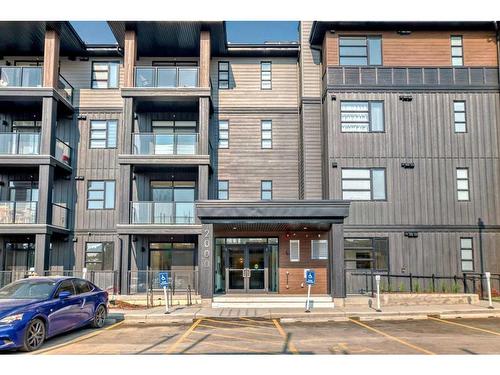 2405-55 Lucas Way, Calgary, AB - Outdoor With Balcony With Facade