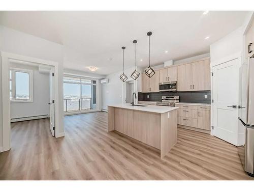 2405-55 Lucas Way, Calgary, AB - Indoor Photo Showing Kitchen