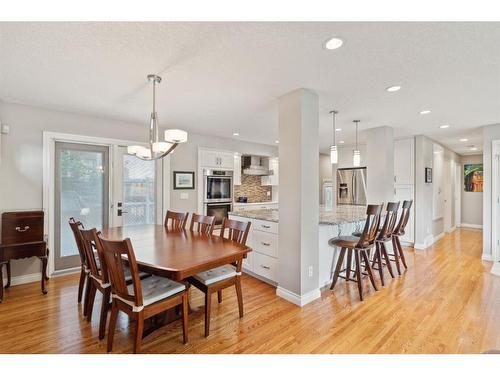 5715 20 Street Sw, Calgary, AB - Indoor Photo Showing Dining Room