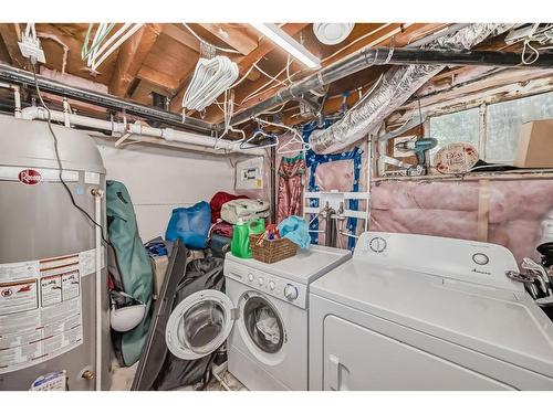 8932 33 Avenue Nw, Calgary, AB - Indoor Photo Showing Laundry Room