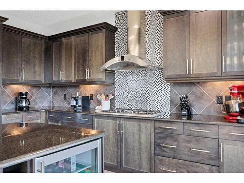 290 Kingsbury View Se, Airdrie, AB - Indoor Photo Showing Kitchen