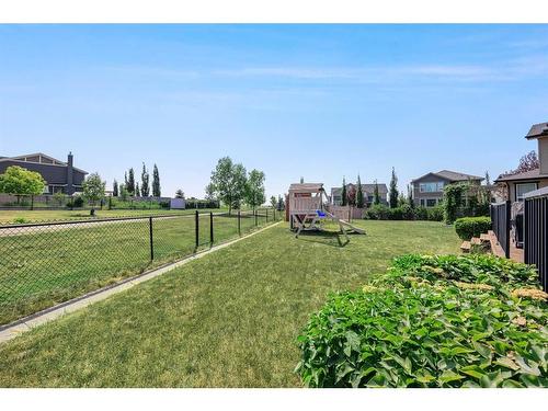 290 Kingsbury View Se, Airdrie, AB - Outdoor