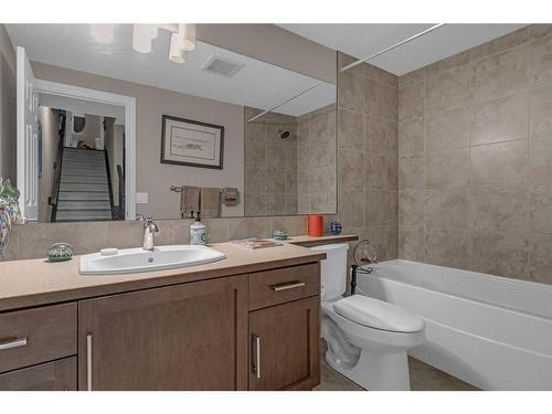 167 Aspen Summit View Sw, Calgary, AB - Indoor Photo Showing Bathroom
