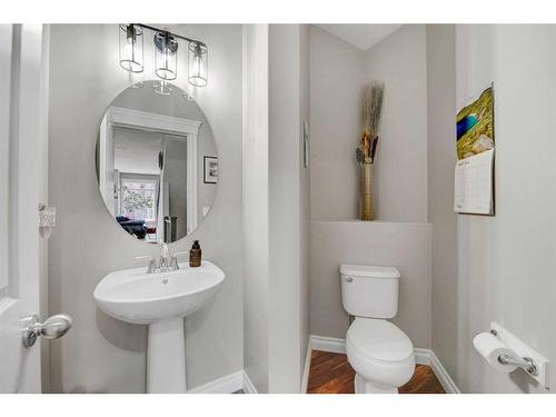 44 Auburn Sound Court Se, Calgary, AB - Indoor Photo Showing Bathroom