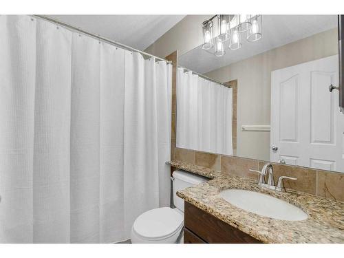 44 Auburn Sound Court Se, Calgary, AB - Indoor Photo Showing Bathroom