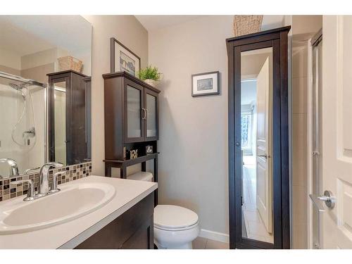 402-1320 1 Street Se, Calgary, AB - Indoor Photo Showing Bathroom