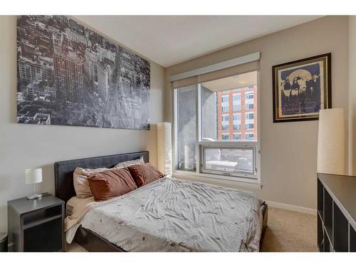 402-1320 1 Street Se, Calgary, AB - Indoor Photo Showing Bedroom